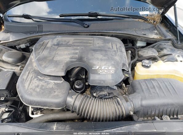 2C3CCAAG3JH254874 2018 CHRYSLER 300 Black Widok z tyłu