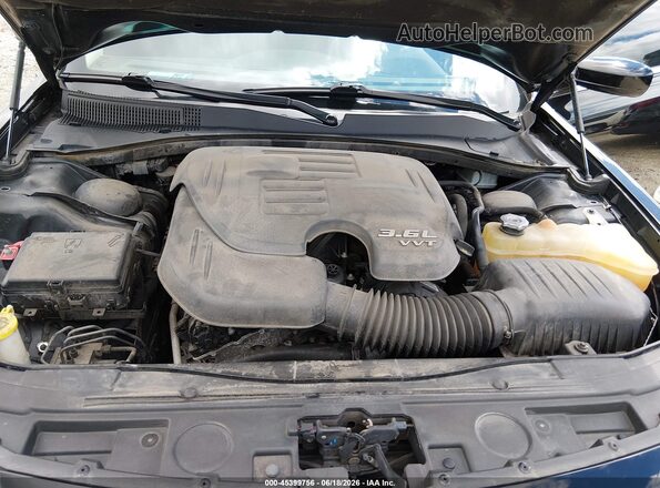 2C3CCAAG3JH281945 2018 CHRYSLER 300 Черный Вид сзади