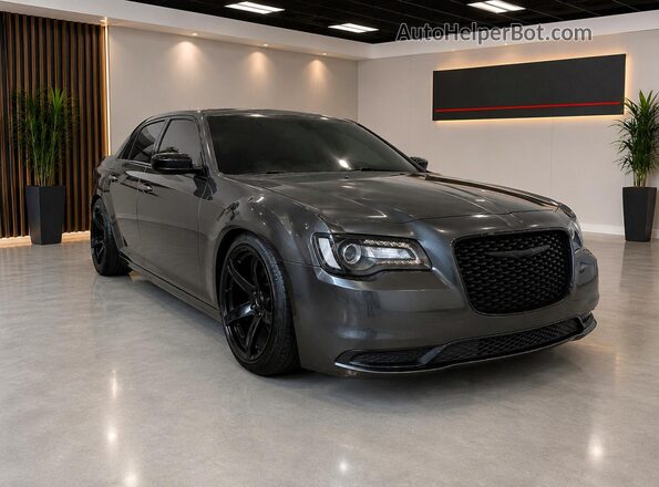 2C3CCAAG3JH331775 2018 CHRYSLER 300 Gray Սալոնի հետևի տեսք