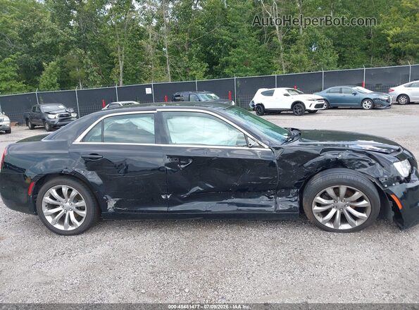 2C3CCAAG4KH612324 2019 CHRYSLER 300 Black უკანა სალონის ხედი