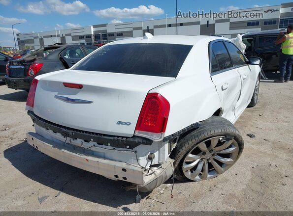 2C3CCAAG5KH517190 2019 CHRYSLER 300 White Trasero derecho