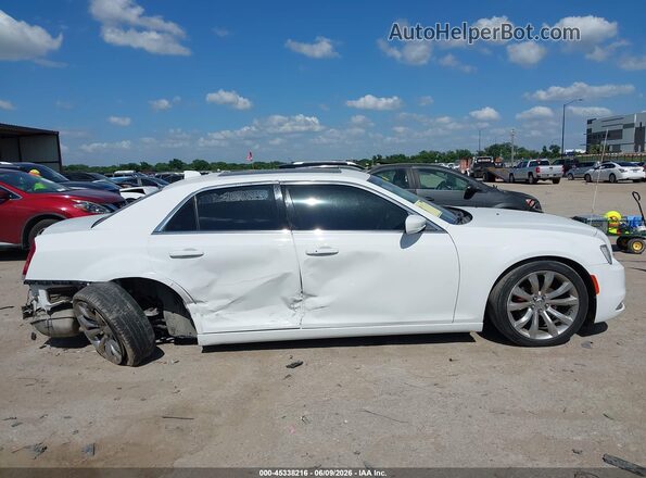 2C3CCAAG5KH517190 2019 CHRYSLER 300 White Vista interior de 360 grados