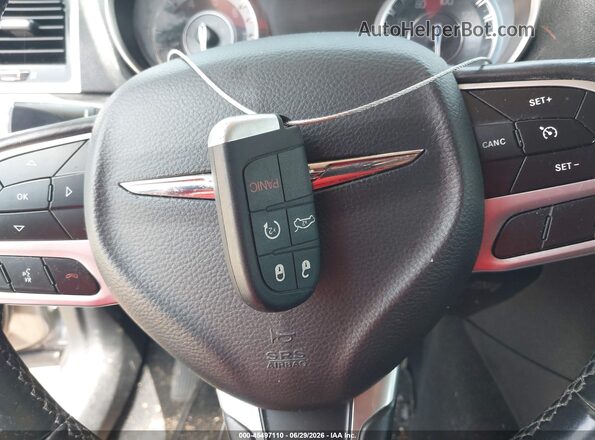 2C3CCAAG5KH636972 2019 CHRYSLER 300 Gray Widok deski rozdzielczej