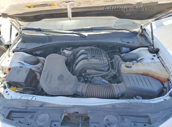 2C3CCAAG6PH666859 2023 CHRYSLER 300 White უკანა სალონის ხედი