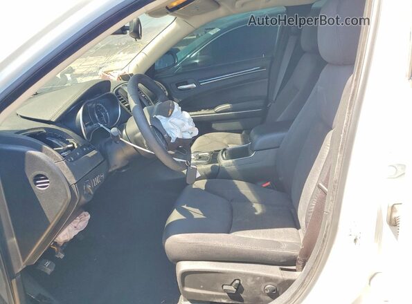 2C3CCAAG6PH666859 2023 CHRYSLER 300 White წინა სალონის ხედი