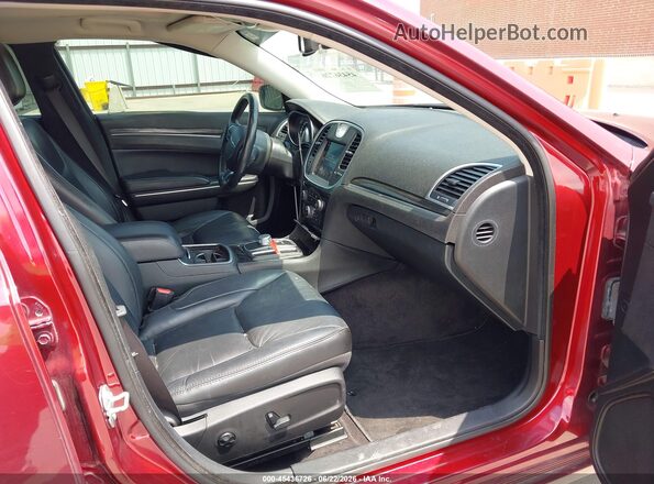 2C3CCAAG7JH130171 2018 CHRYSLER 300 Burgundy Front interior view