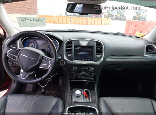 2C3CCAAG7JH130171 2018 CHRYSLER 300 Burgundy Rear interior view