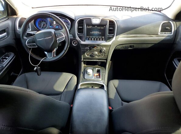 2C3CCAAG7JH340446 2018 CHRYSLER 300 Black Вид панелі приладів