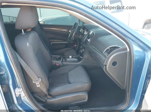 2C3CCAAG7LH137477 2020 CHRYSLER 300 Blue Vista interior delantera