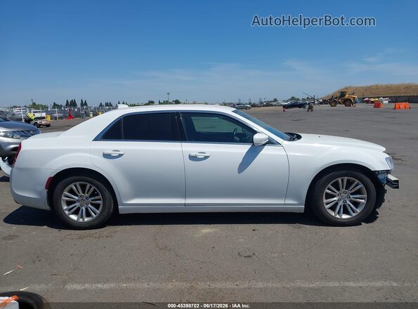 2C3CCAAG8JH117512 2018 CHRYSLER 300 White სალონის 360-გრადუსიანი ხედი