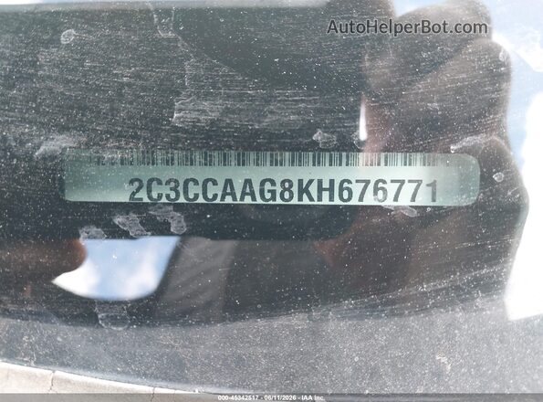 2C3CCAAG8KH676771 2019 CHRYSLER 300 Gray Vista del compartimento del motor
