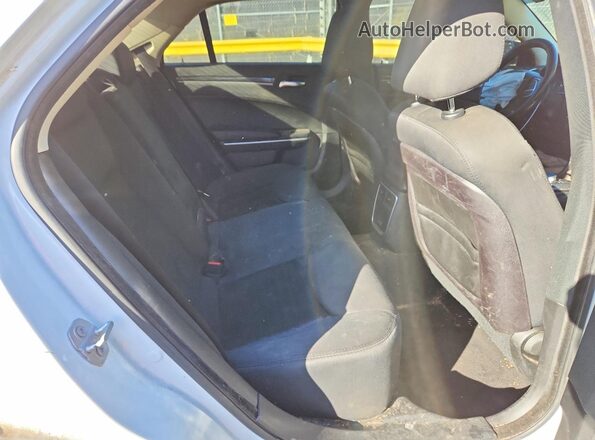 2C3CCAAG8KH700888 2019 CHRYSLER 300 White Հետևի նստատեղերի տեսք