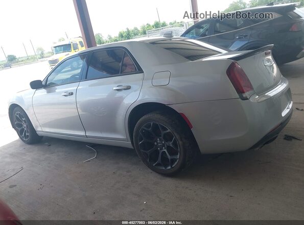 2C3CCAAG8KH746043 2019 CHRYSLER 300 Silver Vista interior de 360 grados