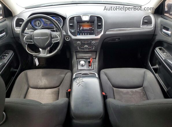 2C3CCAAG8LH168656 2020 CHRYSLER 300 Black Вид панелі приладів