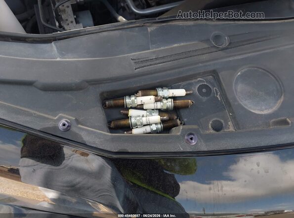 2C3CCAAG8PH613905 2023 CHRYSLER 300 Черный Вид щитка приборов