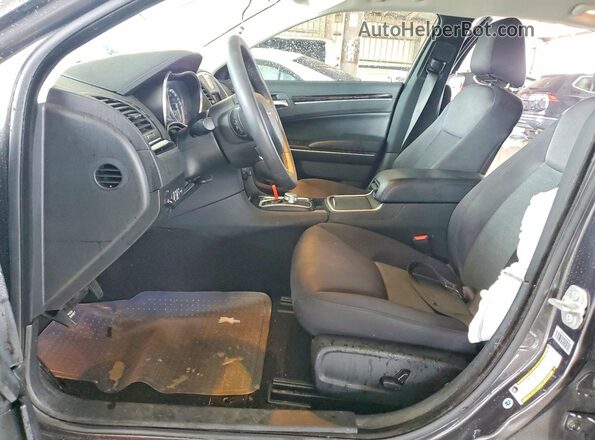 2C3CCAAG8PH664952 2023 CHRYSLER 300 Gray Front interior view
