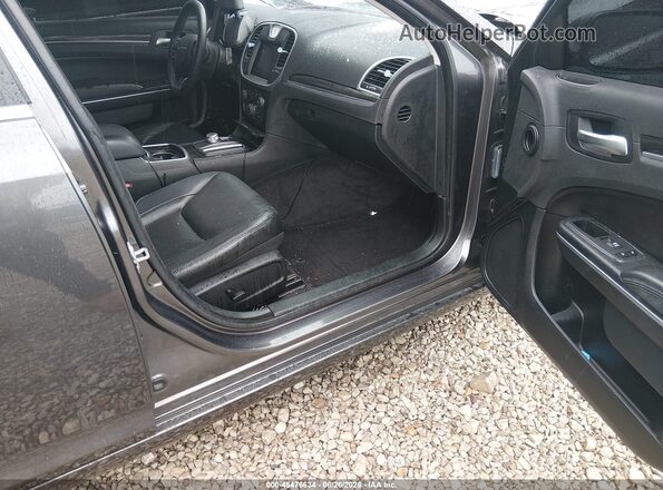 2C3CCAAG9JH232376 2018 CHRYSLER 300 Серый Вид салона спереди