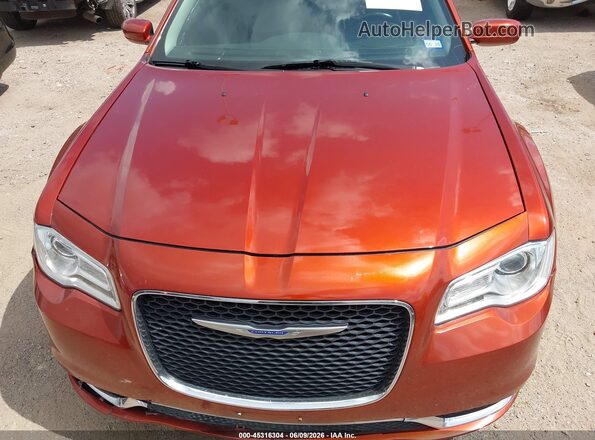 2C3CCAAG9LH169864 2020 CHRYSLER 300 Orange Front view