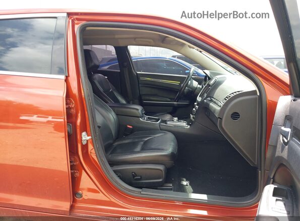 2C3CCAAG9LH169864 2020 CHRYSLER 300 Orange Front interior view