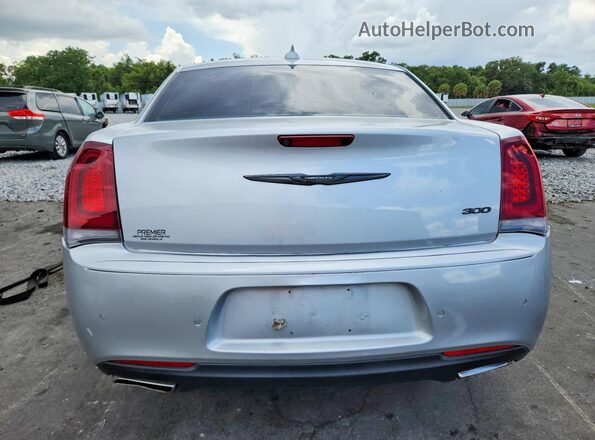 2C3CCAAG9NH209895 2022 CHRYSLER 300 Silver Rear view