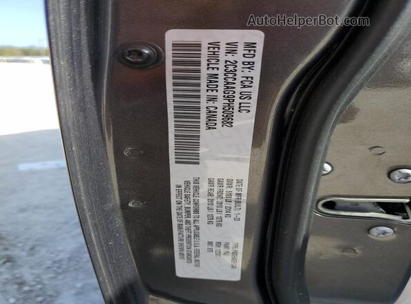 2C3CCAAG9PH509682 2023 CHRYSLER 300 Gray Widok komory silnika