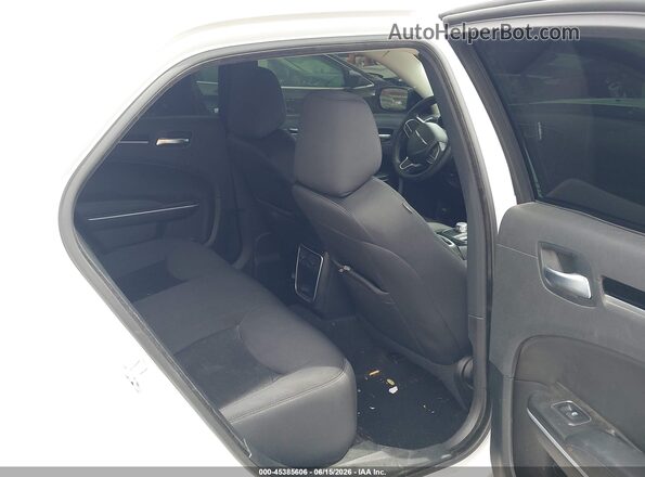 2C3CCAAG9PH577495 2023 CHRYSLER 300 White VIN კოდის სტიკერის ხედი