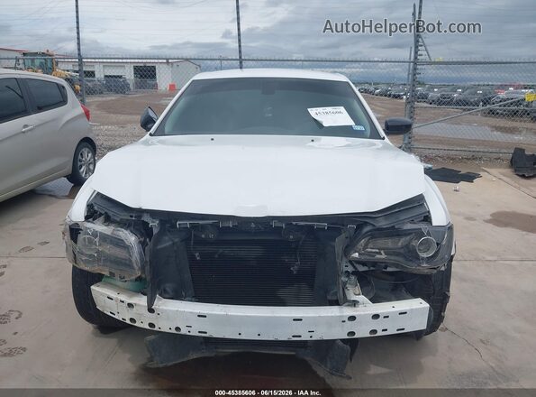 2C3CCAAG9PH577495 2023 CHRYSLER 300 White ხელსაწყოთა პანელის ხედი