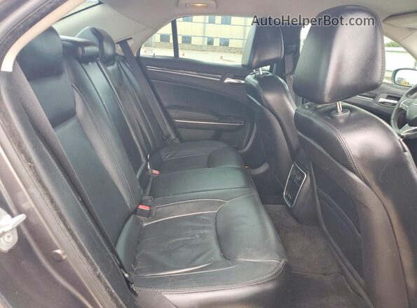 2C3CCAAGXGH147457 2016 CHRYSLER 300 Gray Հետևի նստատեղերի տեսք