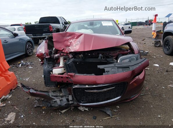 2C3CCAAGXJH250093 2018 CHRYSLER 300 Темно-бордовый Вид щитка приборов