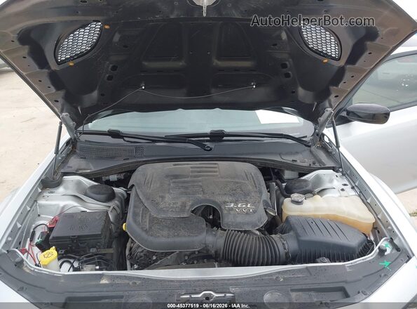 2C3CCAAGXPH585377 2023 CHRYSLER 300 Silver Вид ззаду