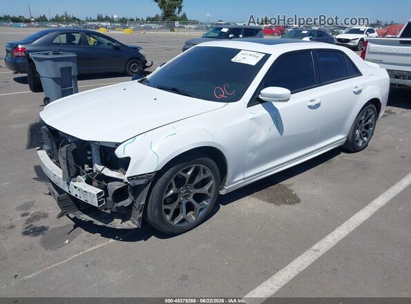 2C3CCABG0JH240168 2018 CHRYSLER 300 White Front left