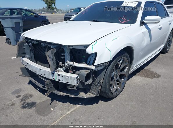 2C3CCABG0JH240168 2018 CHRYSLER 300 White Front view