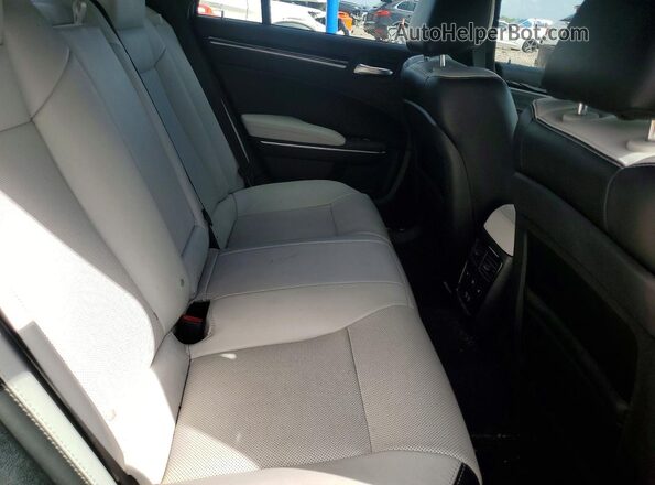 2C3CCABG0JH275146 2018 CHRYSLER 300 Burgundy უკანა სავარძლების ხედი