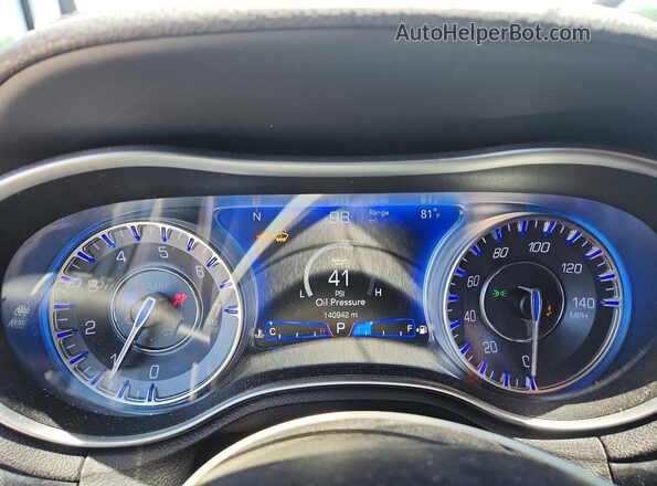 2C3CCABG0MH537509 2021 CHRYSLER 300 White Instrument cluster view