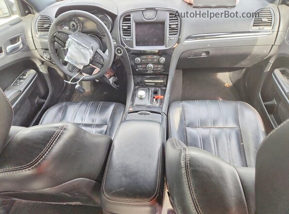 2C3CCABG2PH537712 2023 CHRYSLER 300 White Vista del salpicadero