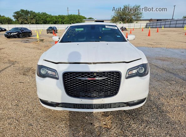 2C3CCABG3NH130883 2022 CHRYSLER 300 Белый Вид спереди