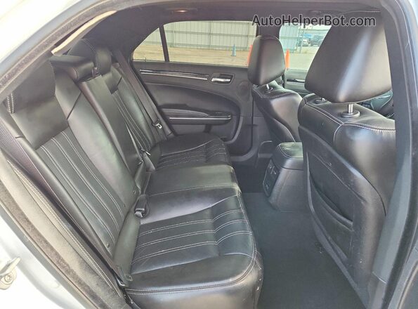 2C3CCABG3NH130883 2022 CHRYSLER 300 Белый Вид задних сидений