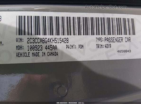 2C3CCABG4KH515428 2019 CHRYSLER 300 Gray Widok komory silnika