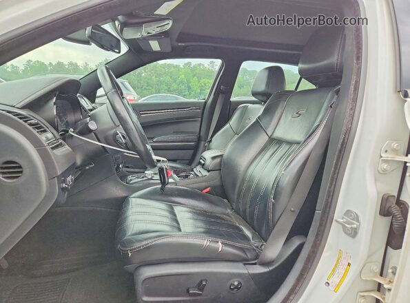 2C3CCABG6JH266970 2018 CHRYSLER 300 Белый 