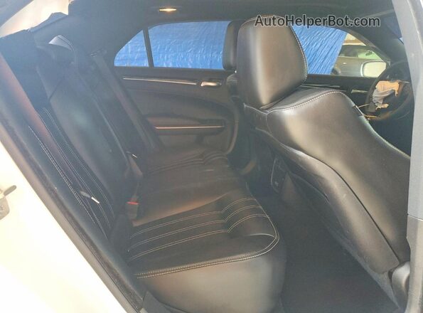 2C3CCABG6PH637148 2023 CHRYSLER 300 White Вид задніх сидінь