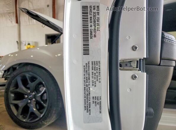 2C3CCABG6PH637148 2023 CHRYSLER 300 White Вид підкапотного простору