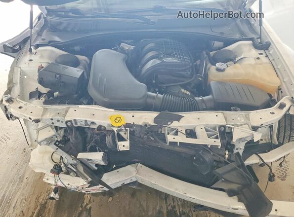 2C3CCABG6PH637148 2023 CHRYSLER 300 White Вид задньої частини салону