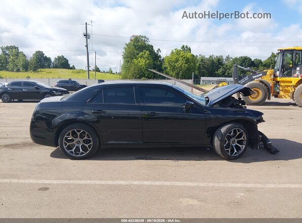 2C3CCABG7JH201593 2018 CHRYSLER 300 Черный Вид задней части салона