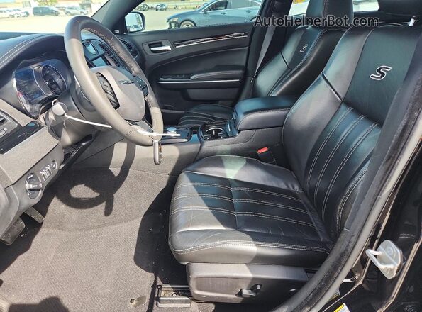 2C3CCABG7PH561102 2023 CHRYSLER 300 Black Вид салону спереду