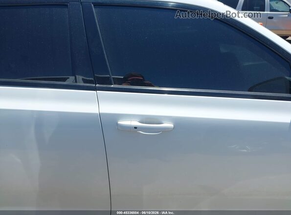 2C3CCABG8HH664675 2017 CHRYSLER 300 Белый Вид задней части салона