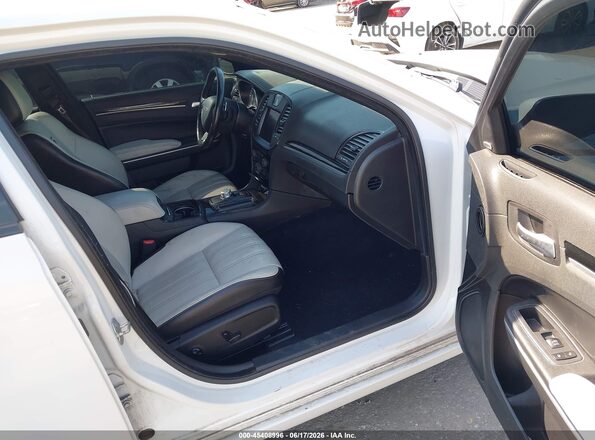 2C3CCABG8MH525639 2021 CHRYSLER 300 White Вид салону спереду