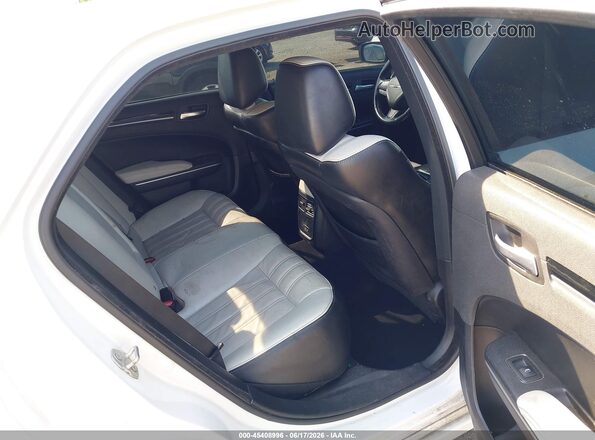 2C3CCABG8MH525639 2021 CHRYSLER 300 White Вид наклейки з VIN-кодом
