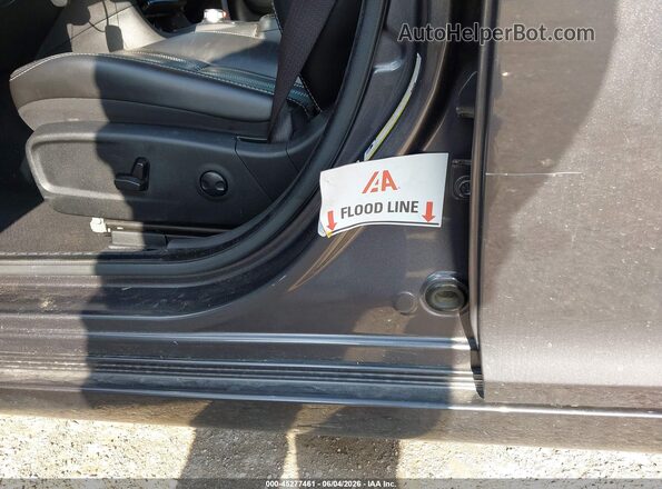 2C3CCABG8NH221762 2022 CHRYSLER 300 Gray Widok z przodu