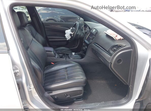 2C3CCABG9MH595862 2021 CHRYSLER 300 Silver Front interior view