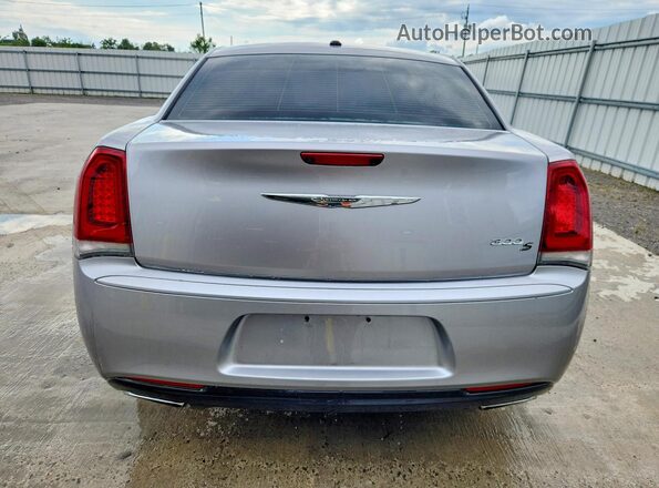 2C3CCABGXGH324863 2016 CHRYSLER 300 Silver Rear view